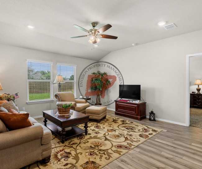 6929 Guadalupe Rd in China Spring, TX - Building Photo - Building Photo