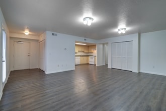 8147 46th Ave N in St. Petersburg, FL - Building Photo - Building Photo