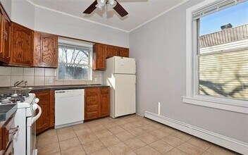 27 Reservoir Ave in Jersey City, NJ - Building Photo - Building Photo
