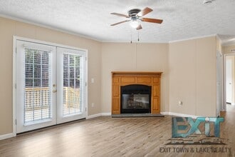 945 S Hill Rd in Kenbridge, VA - Building Photo - Building Photo