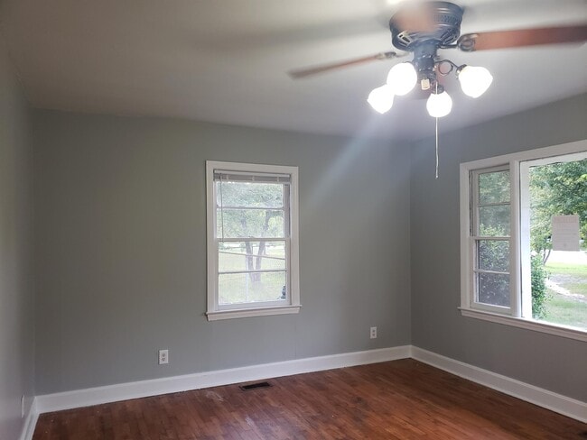 4525 Cameron Rd in Hope Mills, NC - Building Photo - Building Photo
