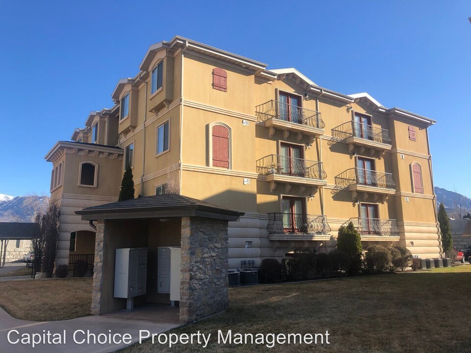 1043 N 920 W in Orem, UT - Foto de edificio