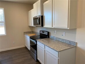 38 Walnut Grv Wy in Pendergrass, GA - Building Photo - Building Photo