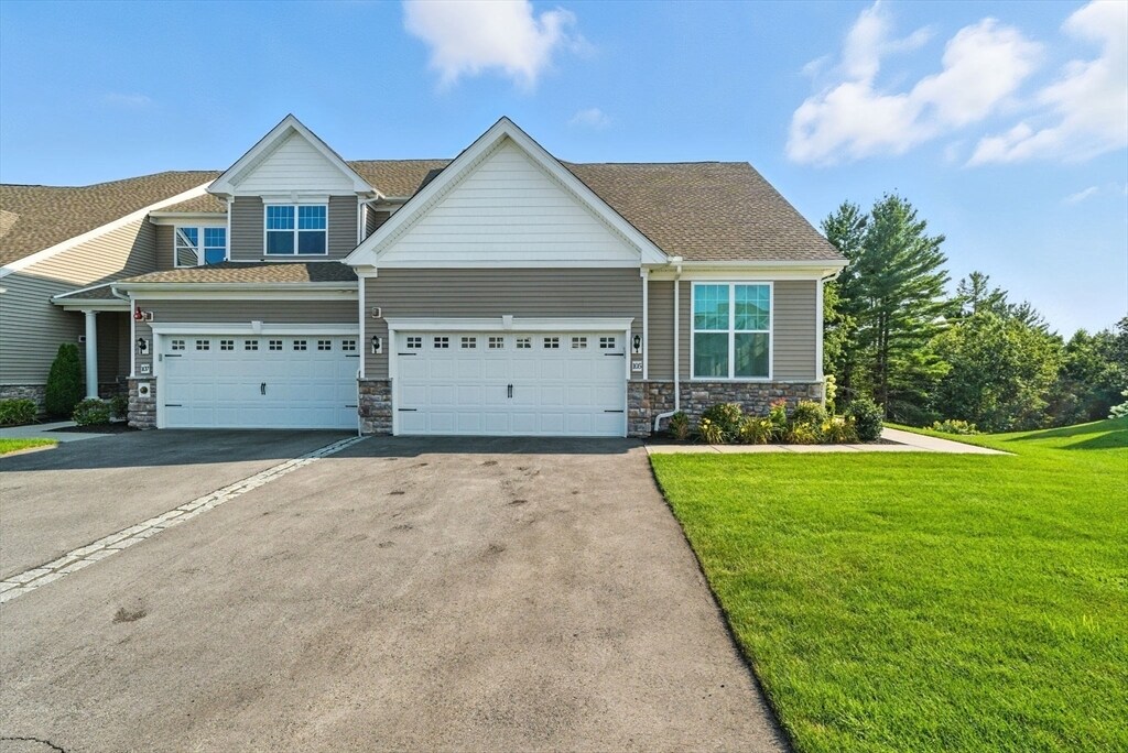105 Phoebe St in Methuen, MA - Building Photo