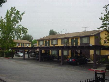 1003-1009 E Deodar St in Ontario, CA - Building Photo - Building Photo