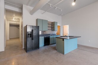 1006 Olive St in St. Louis, MO - Foto de edificio - Building Photo