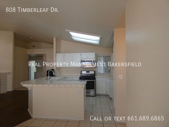 808 Timberleaf Dr in Bakersfield, CA - Building Photo - Building Photo