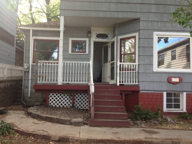 606 Washington St in The Dalles, OR - Building Photo - Building Photo