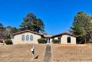 925 Incline Dr in Columbus, GA - Building Photo