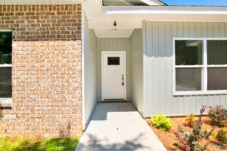 4 Tennessee Dr in Pensacola, FL - Building Photo - Building Photo