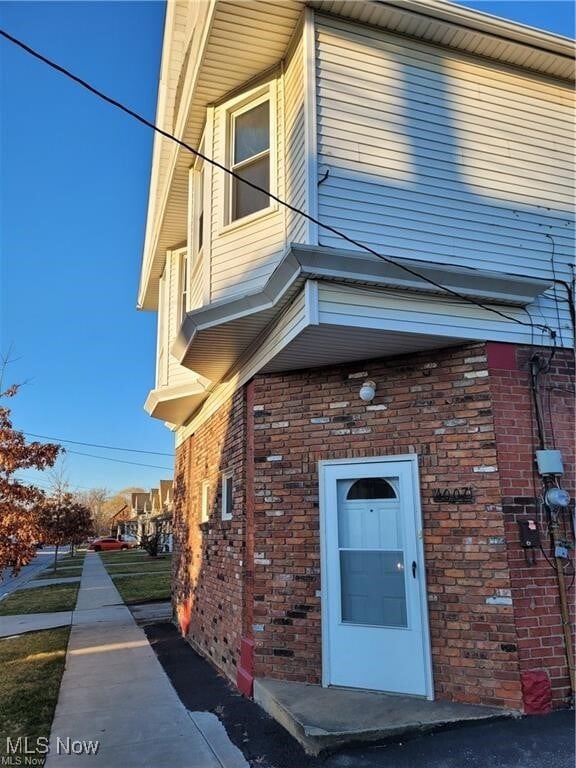 4007 E 54th St in Newburgh Heights, OH - Foto de edificio - Building Photo