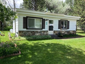 1923 W 2870 S in Rexburg, ID - Building Photo