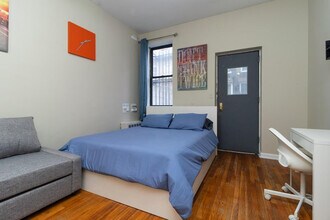 250 E 82nd St, Unit SI ID1060730P in New York, NY - Foto de edificio - Building Photo