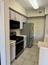 7147 S Durango Dr, Unit 209 in Las Vegas, NV - Building Photo - Building Photo
