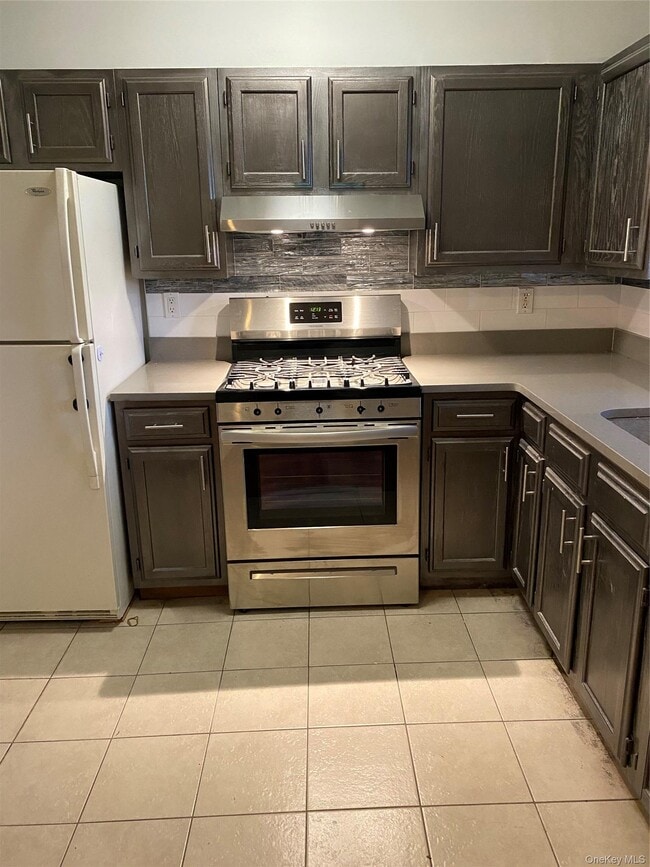 property at 16 Stage Rd