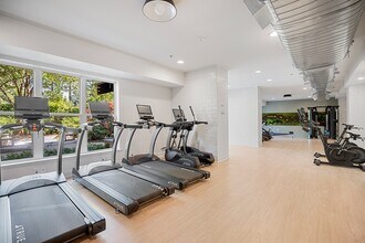 Weston Lakeside Apartments in Cary, NC - Foto de edificio - Building Photo