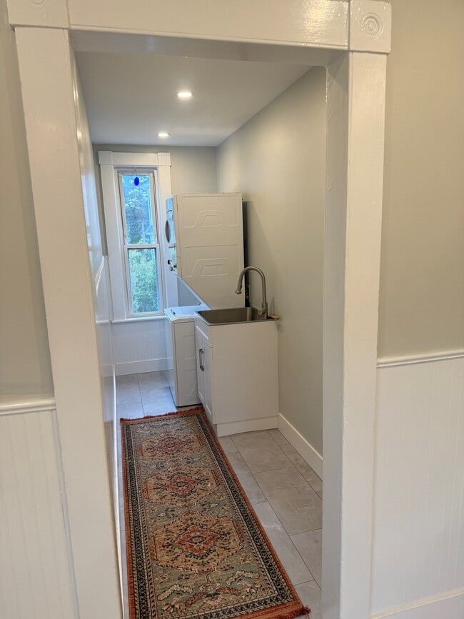 15 Willow Ave, Unit 2 in Salem, MA - Building Photo - Building Photo