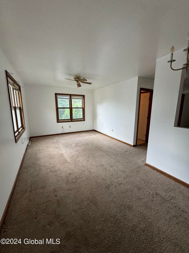 460 Washington Ave in Albany, NY - Building Photo - Building Photo