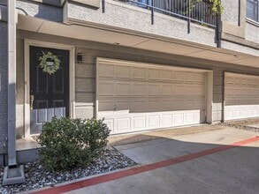 2201 Wolf St in Dallas, TX - Building Photo - Building Photo