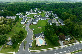 Cloisters of Mount Holly Apartment Homes in Mount Holly, NC - Building Photo - Building Photo