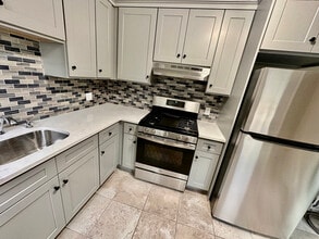 18 Lanecrest Ave in New Rochelle, NY - Foto de edificio - Building Photo