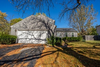 965 Chelsea Ln in Aurora, IL - Building Photo - Building Photo