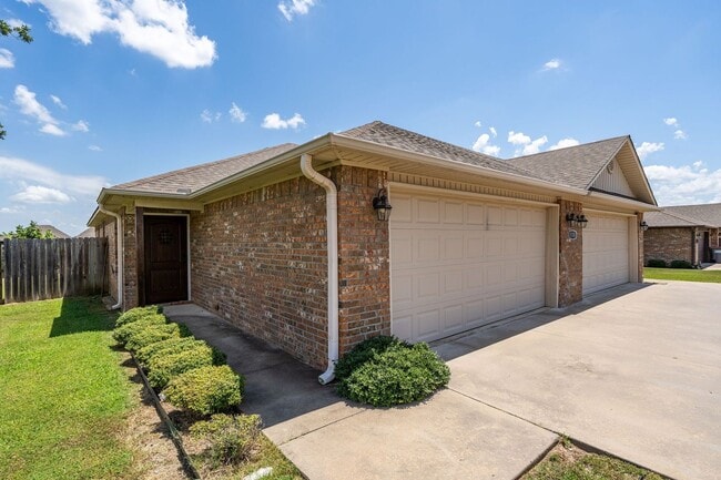 property at 1118 Springhill Rd