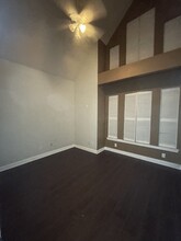 6511 Castle Ln Dr in Houston, TX - Building Photo - Building Photo