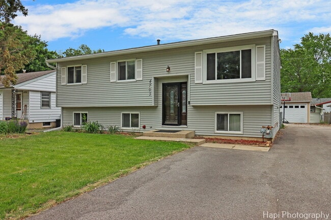 property at 4703 W Shore Dr