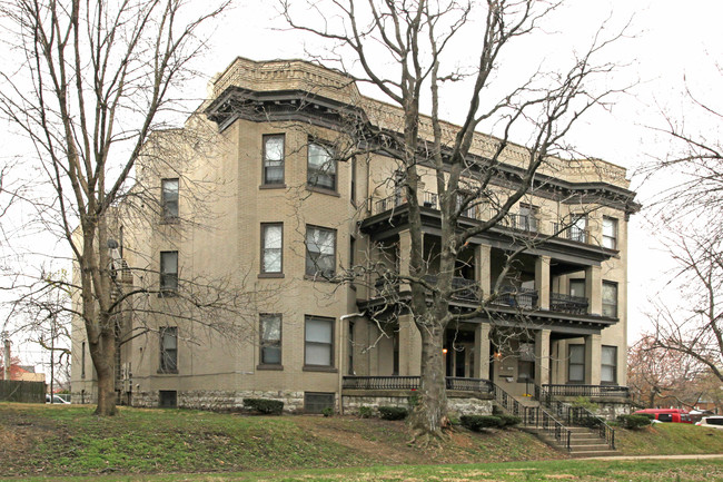 432 Kensington Ct in Louisville, KY - Foto de edificio - Building Photo