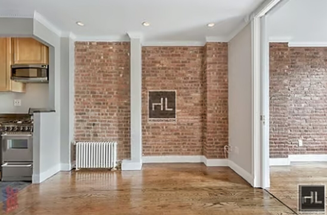 Tenth Avenue in New York, NY - Building Photo