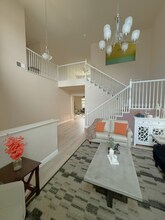 7269 W Robinwood Ln in Fresno, CA - Foto de edificio - Building Photo