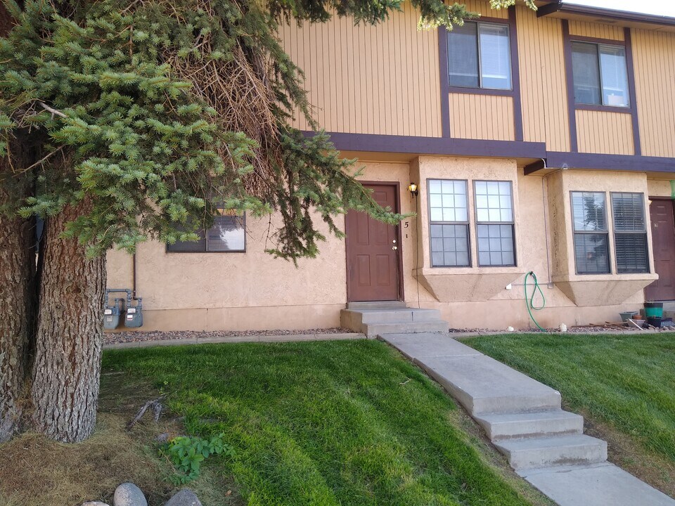 171 College Way in Cedar City, UT - Building Photo