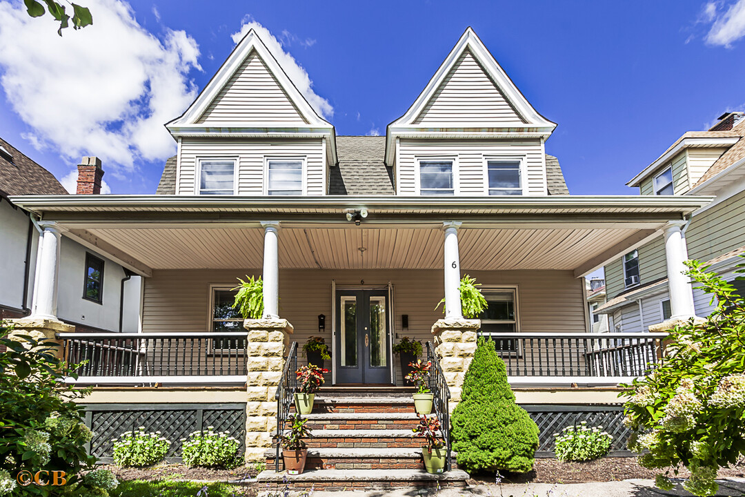 6 Cloverhill Pl, Unit 2 in Montclair, NJ - Foto de edificio