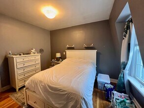 25 Auburn St, Unit 2 in Boston, MA - Building Photo - Building Photo