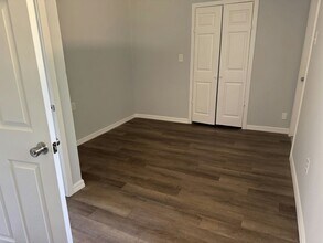 1250 Lakeview Dr in DeLand, FL - Building Photo - Building Photo