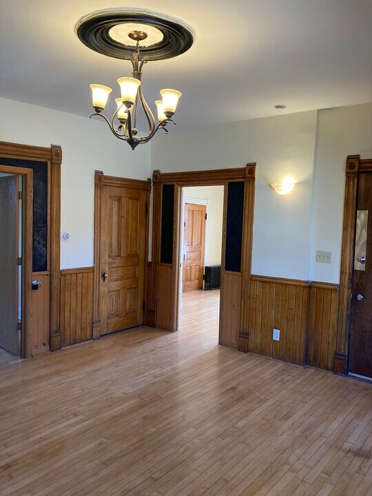 331 14th Ave NE, Unit 1 in Minneapolis, MN - Building Photo