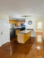 82 Sunrise Ave in Fairfield, CT - Building Photo