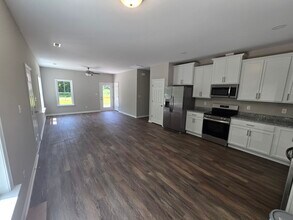 814 Jackson Dr in Williamsburg, VA - Building Photo - Building Photo