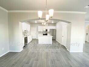 4723 Amal Saleh Dr in Irving, TX - Building Photo - Building Photo