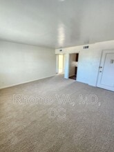 6192 Greenwood Dr in Falls Church, VA - Building Photo - Building Photo