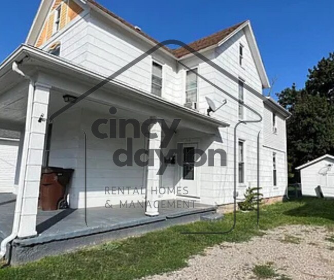 110 N River St in Franklin, OH - Foto de edificio - Building Photo