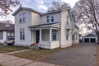 561 Franklin St, Unit 2