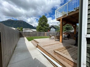 1161-1162 2 Ave in Fernie, BC - Building Photo - Building Photo