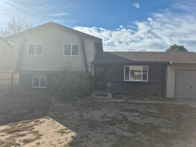 property at 1342 Hiawatha Dr