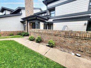 1748 Ohlen Rd in Austin, TX - Building Photo - Building Photo