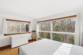 89 Isle of Wight Rd in East Hampton, NY - Building Photo - Building Photo
