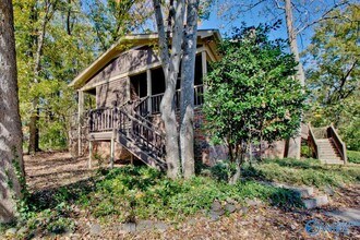 3018 Live Oak Ln SW in Huntsville, AL - Building Photo - Building Photo