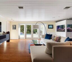 7290 SW 77th Ter in Miami, FL - Building Photo - Building Photo