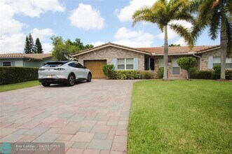 4261 NW 110th Ave in Coral Springs, FL - Building Photo - Building Photo
